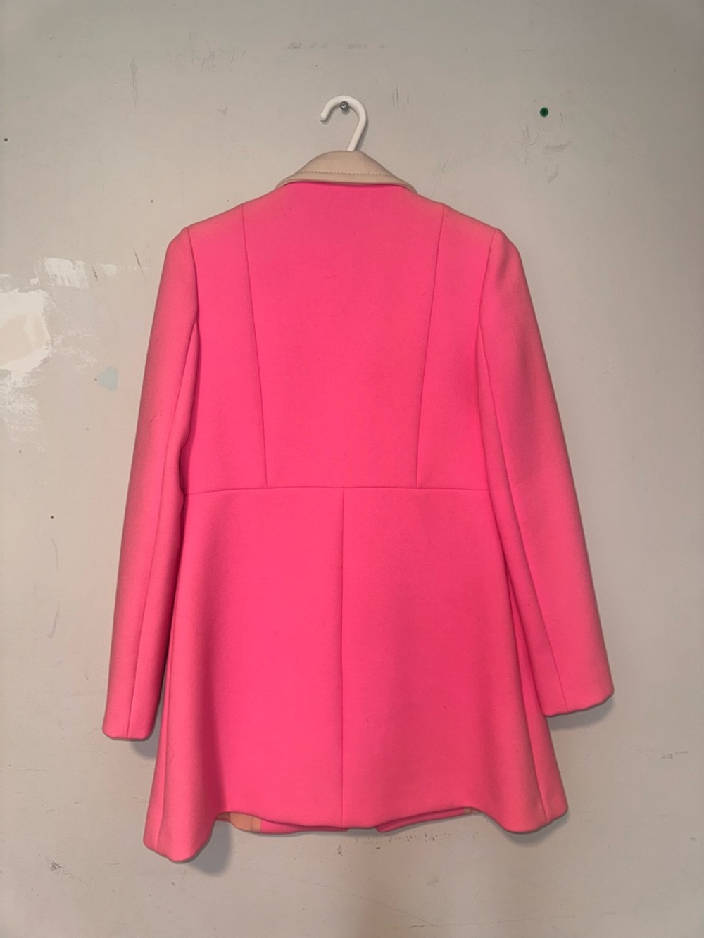 Gucci Pink Wool Blend Pea Coat with Cream Contrast Collar - Picture 2 of 9